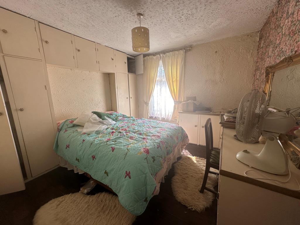 Lot: 116 - MID-TERRACE HOUSE FOR REFURBISHMENT - Bedroom one